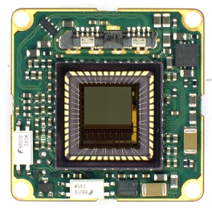 MQ013CG-ON-BRD科学与工业相机实物图（XIMEA GmbH制造）