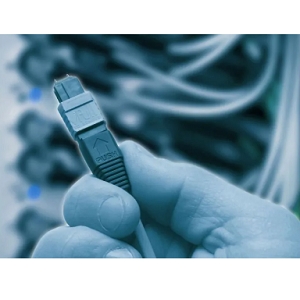 81-109-20YY-01M-13光纤衰减器实物图（Fiber Optic Center制造）