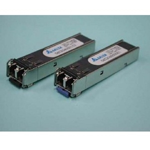 LCP-1250B4QDRT光纤收发器实物图（Delta Electronics, Inc.制造）