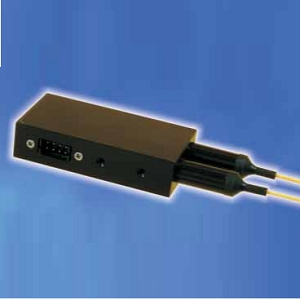DD-100-11-1550-8/125-P-50-3A3A-1-1-76:1-12-ER=25-PC光纤衰减器实物图（OZ Optics Ltd.制造）